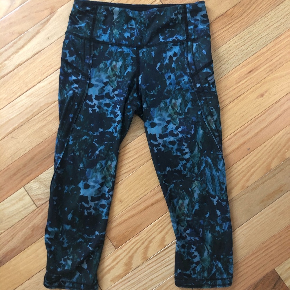 Lululemon crop leggings